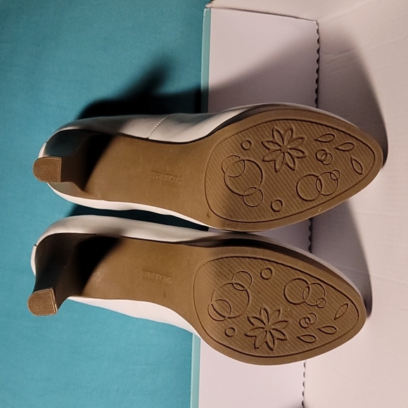 Maurices Pump - Picture 2 of 2